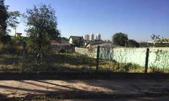 Imagem 2: Terreno de esquina e com excelente localização