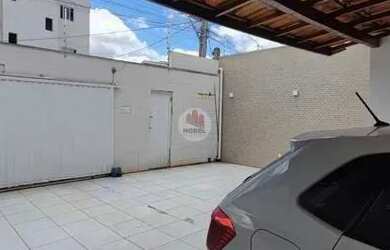 Imagem 6: Casa com 5 Quarto(s) e 2 banheiro(s) para Alugar, 300 m² por R$ 3500 / Mês