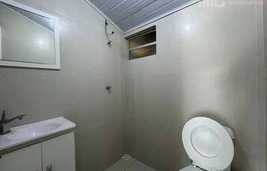 Imagem 5: Casa na avenida, esquina comercial