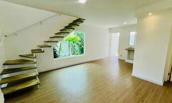 Imagem 3: Sobrado Reformado no Condomínio Tipo Village Próximo à Alameda Lucas Nogueira Garcez, Ati