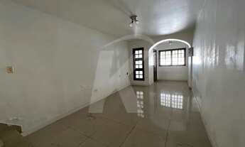 Imagem 2: Sobrado à venda em rua tranquila na Vila Guilherme, 3 dormitórios e 2 vagas