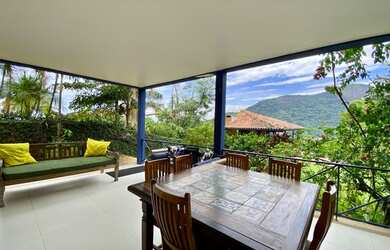 Imagem 5: Vista para as montanhas, muito espaço e tranquilidade nessa casa próxima a praia da Joatin