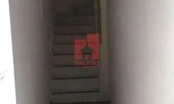 Imagem 2: Excelente sobreloja. com 42 m², duas salas, banheiro e entrada pela lateral