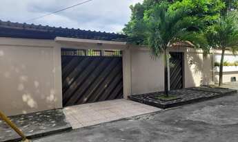 Imagem: Adrianópolis - Casa com 04 Quartos ideal