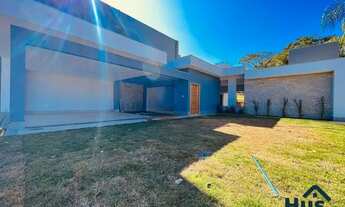 Imagem: Excelente Casa Linear com 4 Quartos, 1 Suíte