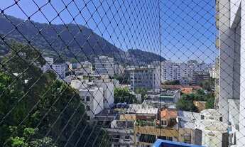 Imagem 2: Excelente imóvel reformado e mobiliado no Humaitá em condomínio com serviço e lazer