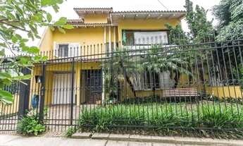 Imagem 2: Casa 381m² - 5 dormitórios, 1 suíte, piscina e 6 vagas no bairro São Sebastião