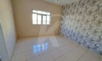 Imagem 4: Casa assobradada com 1 quarto, sala, cozinha, banheiro, área de servoço