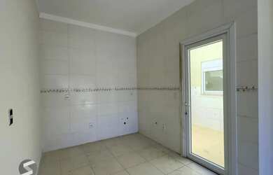 Imagem 4: Casa em condomínio com 2 dormitórios, vaga de garagem e churrasqueira na Olaria