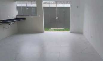 Imagem 2: Sobrado para venda possui 115 metros quadrados com 3 quartos em Shangri-la - Pontal do Par