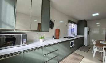 Imagem 7: Ampla Casa com 4 Dormitórios, sendo 1 Suíte com Hidromassagem em Capoeiras