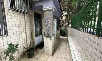 Imagem 2: VIVA COM CONFORTO E ESPAÇO! CASA DUPLEX A VENDA NA RUA GRAJAÚ, COM 156m², 6 QUARTOS E 1 VA