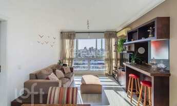 Imagem 2: Apartamento com 70m², 2 quartos, sendo 1 suíte, 2 vagas de estacionamento, no bairro Petró