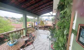 Imagem 3: Linda casa com loja e barracão no Bairro Cachoeirinha em lote de 400m²