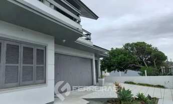 Imagem 4: Lindissimo sobrado a poucos metros do mar, com 4 dormitórios e 1 suíte