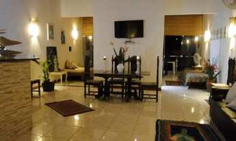 Imagem 2: Prédio com 3 pavimentos no centro de Itacaré