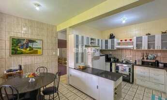 Imagem 7: Casa com 4 Suítes, terreno gigante e localização privilegiada no Luciano Cavalcante