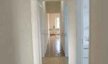 Imagem 3: Oportunidade - Casa Residencial / Comercial - Sobreloja - Bosque dos Eucaliptos - 3 Dormit