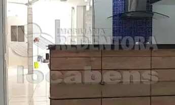 Imagem 2: Casa com 3 dormitórios com ar-condicionados , piscina e churrasqueira