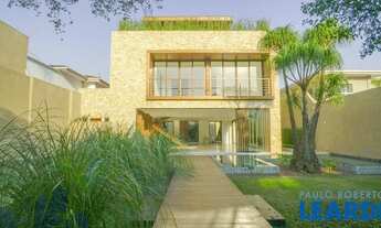 Imagem: SOBRADO - JARDIM AMÉRICA - SP