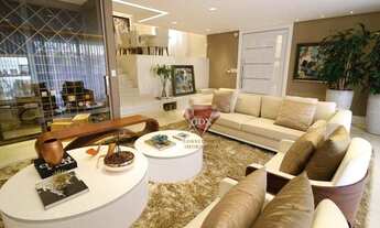 Imagem 3: Casa a venda no Morumbi em rua fechada com guarita