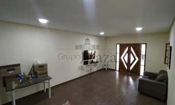 Imagem 1: Casa Padrão em Jacareí