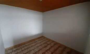 Imagem 4: Casa. Bairro Batistão de 2 quartos, e etc sem garagem. incluso água. São 2 casas juntas