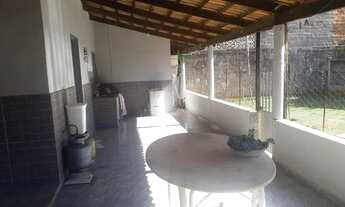 Imagem 2: Casa sozinha no lote