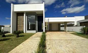 Imagem 3: Casa de condomínio térrea para venda tem 400 metros quadrados com 3 quartos