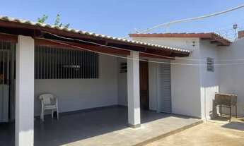 Imagem 3: Casa 2/4 com galpão