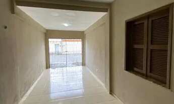 Imagem 2: Casa com 2 dormitórios para alugar por R$ 1.600/mês - Industrial - Maracanaú/CE