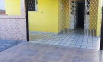 Imagem 2: Casa com terreno grande