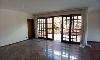 Imagem 4: EXCELENTE CASA EM BAIRRO NOBRE DA CIDADE