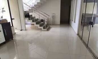 Imagem: Casa grande, 4 suites, garagem para 3 carros