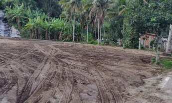 Imagem 6: Terreno com nascente