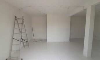 Imagem 4: Salão comercial Av Principal. Bairro São Conrado de 40m², reformado entre os mercados