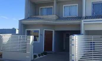 Imagem 1: Excelente sobrado no centrinho de Itajuba, distante apenas 250m da praia!