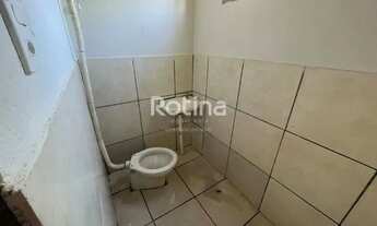 Imagem 7: Casa para alugar, 2 quartos, São Jorge - Uberlândia/MG - R$ 700,00