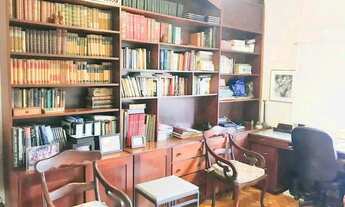 Imagem 6: Leblon - Vendo apartamento de 2 quartos, com sala ampliada