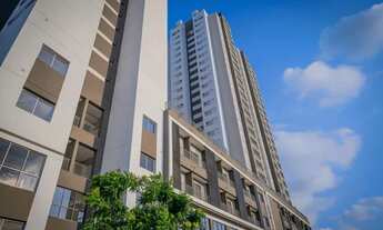 Imagem 2: Apartamento com 2 Quartos e 1 Suíte à Venda, 68 m² por R$ 725.000