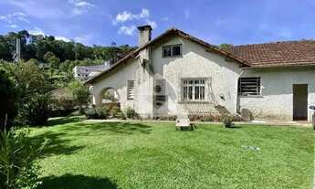 Imagem 2: Casa para venda com 3 quartos, 1000m² - Valparaíso - Petrópolis/RJ