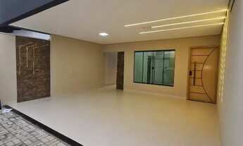 Imagem: Casa de alto padrão c/ 2 Quartos sendo