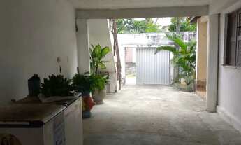 Imagem 4: Casa no Pacheco, esquina, 04qts sendo 02stes, WC social, Garagem, Área total 300m²