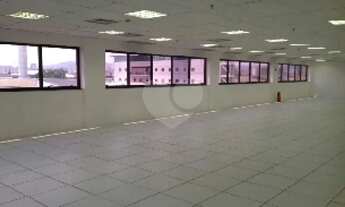 Imagem 2: Prédio inteiro à venda ou para locação em Parque Industrial Tomas Edson - SP