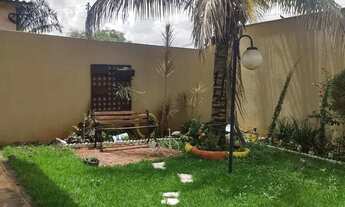 Imagem: Casa com 3 quartos no Setor Residencial