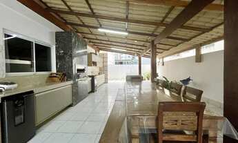 Imagem 5: Oportunidade Única: 256m² com Varanda Enorme e Vista Mar em Guarapari ES