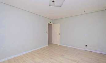 Imagem 7: Casa disponível para venda e aluguel no centro de Pelotas: 250 m², 4 quartos (1 suíte), am