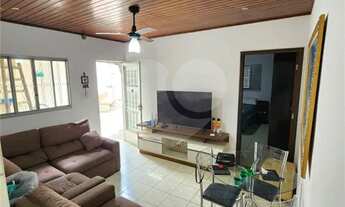 Imagem: Casa com 2 quartos à venda em Vila Ipojuca