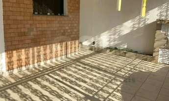 Imagem 6: Excelente casa Térrea com 3 dormitórios sendo 1 suite , 2 vgs de garagem , Edícula em rua