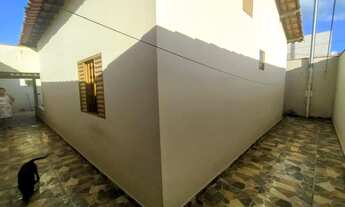 Imagem 3: Casa com excelente localização